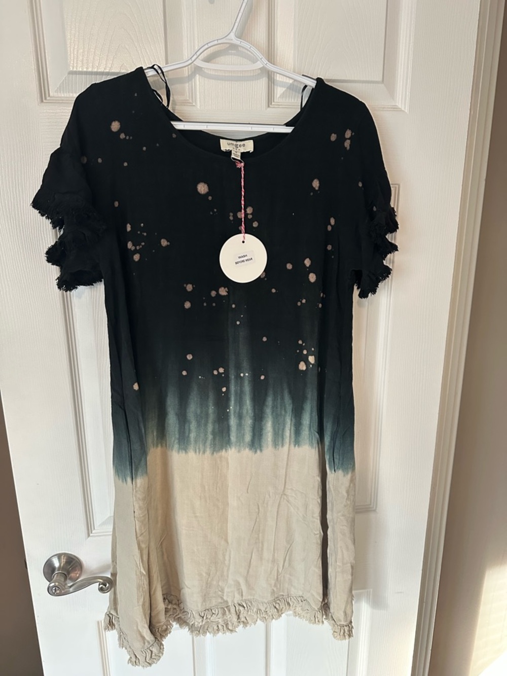 Umgee Black & tan Dip-Dye Fringe Sleeve Dress